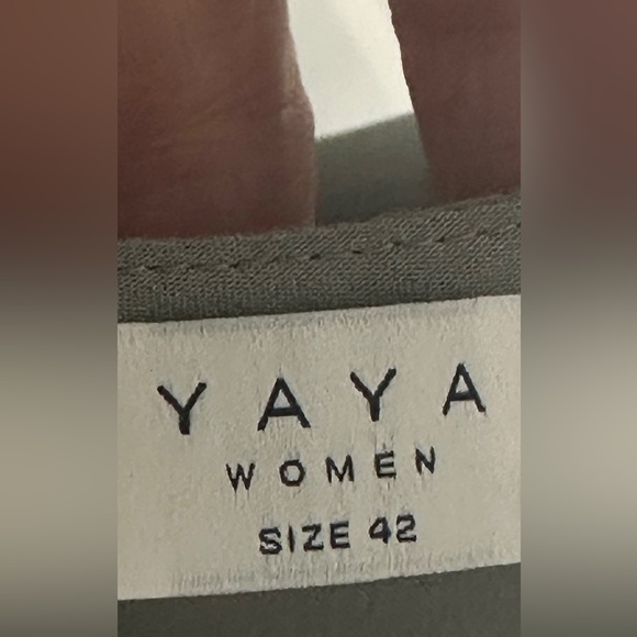 Summer Top with Interesting Back - Picture 7 of 9